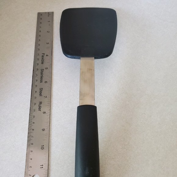 OXO Large Spatula - Picture 3 of 3